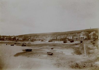 null Photographe non identifié. Saint Malo et ses environs, 24 photographies vers...