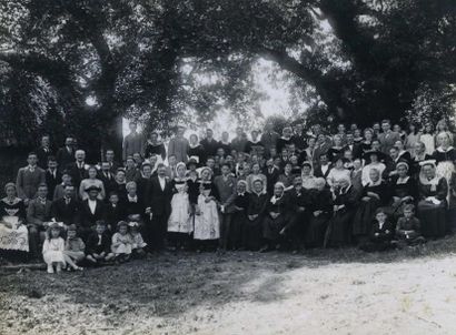 null LODY. Quatre (4) photographies de mariages, 1920-1930. Tirages argentiques d'époque,...