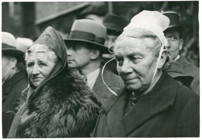 null TRAMPUS. Saint-Malo, Grand pardon des Terre-Neuvas, 1935. Tirage argentique...