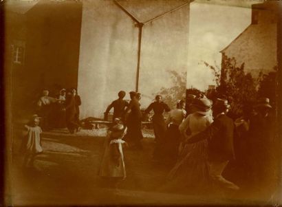 null Photographe non identifié. Carantec et environs. Onze photographies, 1910. Tirages...