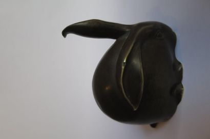 Édouard-Marcel SANDOZ (1881-1971) Lapin, une oreille dressée
Épreuve en bronze brune.
Signée...