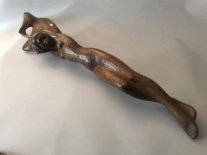 null BONNAND
Sculpture symboliste en bois d'olivier représentant Léda et le cygne.
Signée
H...