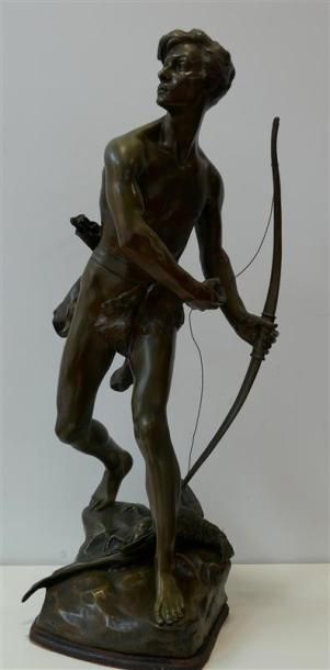 null Henri GAUQUIÉ (1858-1927)
Le chasseur
Bronze, signé
61x25cm