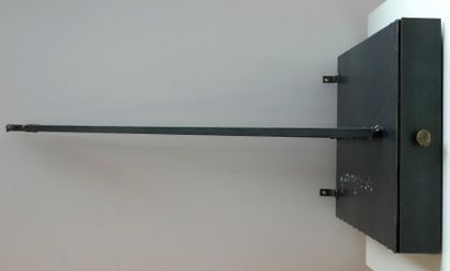 null Christian GRISINGER (1958)
Console en métal
105x35cm