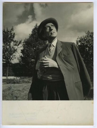 null Photographe non identifié. Jean Cocteau vers 1930. Tirage argentique d'époque,...