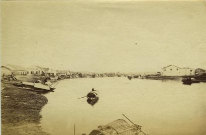 null Photographe non identifié et GSELL. Indochine, 15 photographies vers 1875. Tirages...