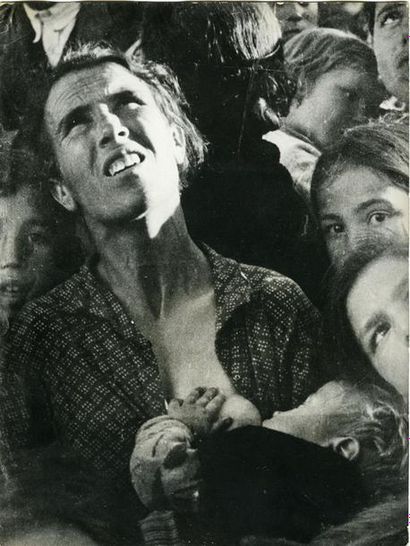 null CHIM (1911-1956). Femme et enfant, Espagne, 1936. Tirage argentique vers 1960,...