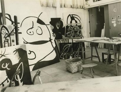 null Franco CIANETTI (1932-2013). Deux photographies (2) de l'atelier de Joan Miro...