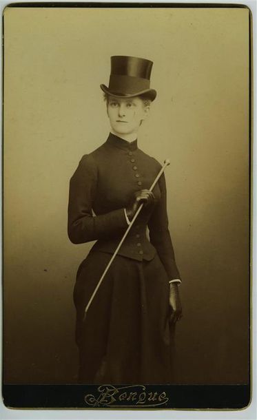 null Ensemble de huit photographies anciennes (8) : Rosa Bonheur, la Duchesse de...