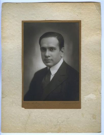 null Emile MARCOVITCH (1894-1981). Autoportrait vers 1930. Tirage argentique d'époque,...