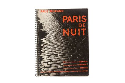 Paul MORAND. Paris de nuit. Paris, A.M.G., s.d. (1933). In-8, reliure à spirale de...