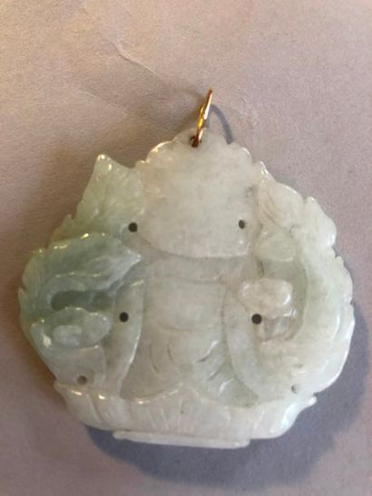 null PENDENTIF «bouddha» en jade jadéite (de couleur principalement blanche) sculpté,...