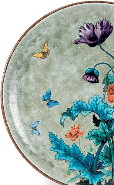 Théodore DECK (1823-1891) Papillons et coquelicots
Important plat à corps circulaire...