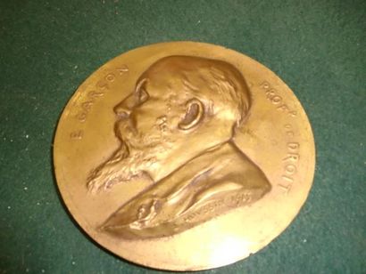 null EDOUARD CHARLES MARIE HOUSSIN Médaille représentant le portrait d'Emile Gar...