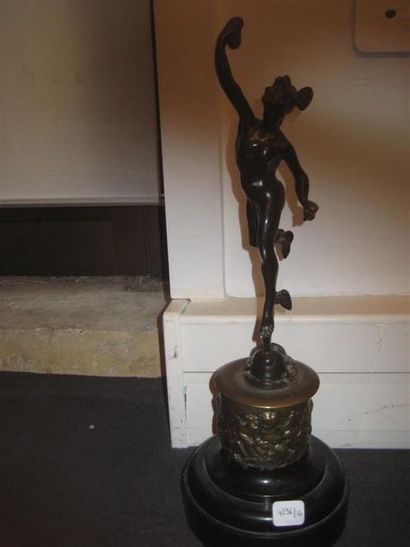 null Bronze représentant Hermes
Travail moderne dans le gout de Jean de Bologne
H...