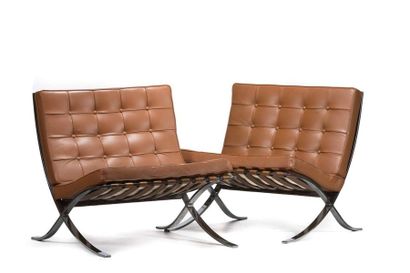 null Ludwig Mies VAN DER ROHE (1886-1969)
Paire de fauteuils modèle «Barcelona»,...