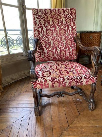 null Grand fauteuil en chêne sculpté de style Henri III
