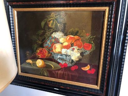 null "Nature morte aux fruits"
Huile sur toile
32 x 40 cm
(accidents)