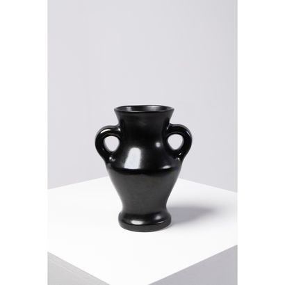 Roger Capron (1922-2006) Vase ‘Francis’ 
Roger Capron (1922-2006)




Vase ‘Francis’




Céramique... Gazette Drouot
