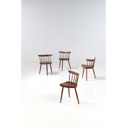  George Nakashima (1905-1990)
Mira - Commande spéciale
Suite de quatre chaises
Noyer
Modèle... Gazette Drouot