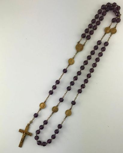 null Rosary in vermeil 950°/°°° enhanced with facetted purple beads, Gross Weight:...