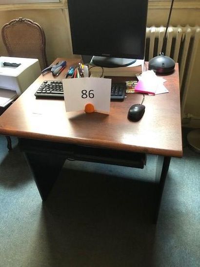 Table d’appoint pour ordinateur