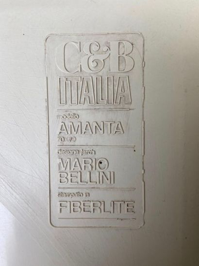 null Mario BELLINI: "Amanta" monocoque coffee table 

Fiberglass 

Circa 1972

H35...