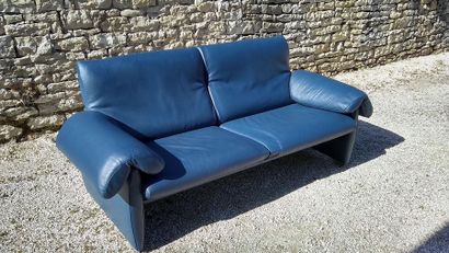 null DS10/23 blue leather sofa

Ed. De Sede, circa 2000

205 cm x 85 cm x 85 cm Seat...