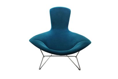 null Bertoia : Bird armchair model of 1952

Chrome metal and velvet

Ed. Knoll 2020,...