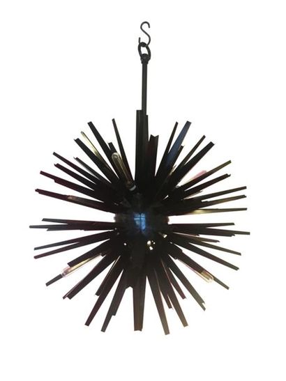 null Appolo chandelier black

Black lacquered metal

Ed. Eichholtz, circa 2010

Diameter:...