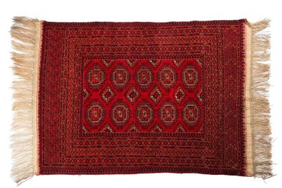 null Tekke Bukhara. Turkmen. Technical characteristics: Wool velvet on wool foundations....