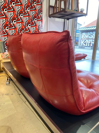 null Michel Ducaroy : Important set of living room furniture

Very rare

Red leather,...