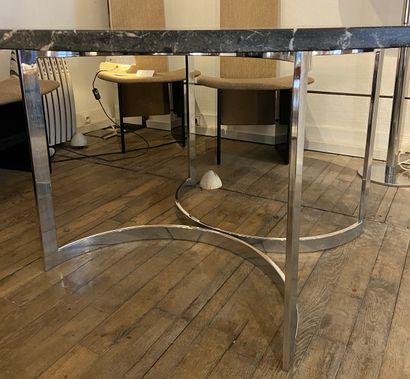 null Florence Knoll: Table 

Matte black marquina marble and stainless steel 

Circa...