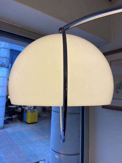 null Guzzini - Floor lamp 

Perspex, chromed metal and marble 

H210xP135

Foot diameter...