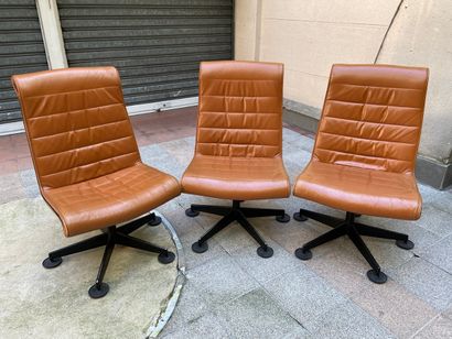 3 brown conference chairs 

Tan leather 

Metal...