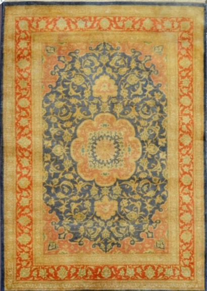 null Fine silk Ghoum. Iran. Circa 1985. Technical characteristics: Silk velvet on...