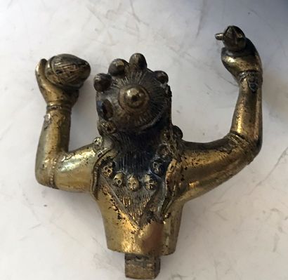  Sujet en bronze doré, représentant Yamanthaka à mille bras, enlaçant sa shakti,...