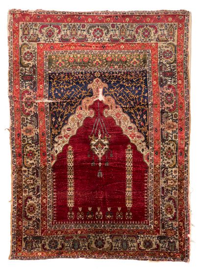 null Silk Caesarea carpet (Asia Minor), end of the 19th century

Dimensions : 180...