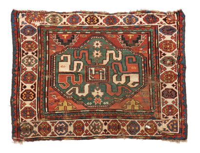 null KHNDZORESK carpet (Caucasus-Armenia) end of 19th century

Size : 117 x 92cm.

Technical...