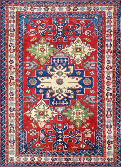 null Grand tchétchène 

Sud caucase

Vers 1980

Dimensions 290 x 220 cm

Caractéristiques...