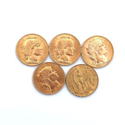 CINQ PIÈCES DE 20 francs OR 20 Francs, 1875, 1910, 1913 (3).

Poids : 32,31 g.