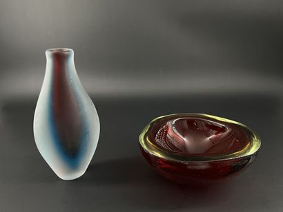 MURANO, petit vase soliflore en verre soufflé Workshop MURANO, Italy, circa 1960

Small...