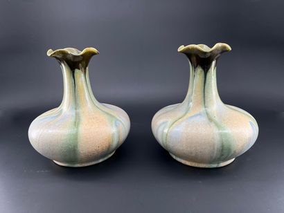 Lot de cinq céramiques dont Dembac Lot of five ceramics of which Dembac :

- TWO...