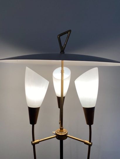 ARLUS éditeur, lampadaire ARLUS publisher, circa 1960.

LAMPADAIRE with three lights,...