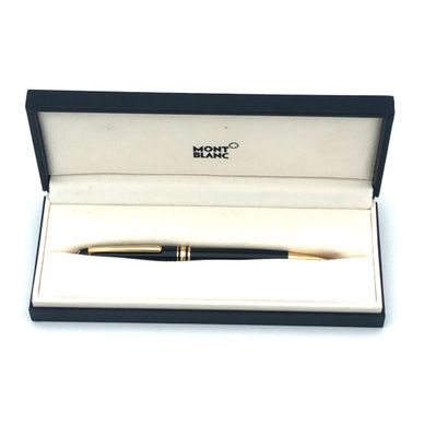 MONTBLANC STYLO MONTBLANC Meisterstuck 165
Black resin and gold plated attributes,...