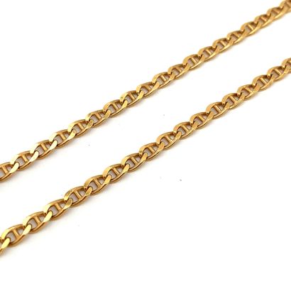 Fine CHAINE DE COU en or Fine gold (750‰) NECK CHAIN with curb chain links.
Weight...