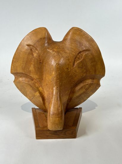 François POCHON (?-2007) - Sculpture animalière en bois figurant une tête d'éléphant