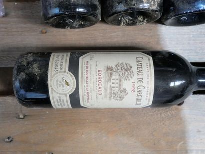 * Lot de bouteilles de vin. * Lot de bouteilles de vin : Haut Médoc, Château de Blanchon...