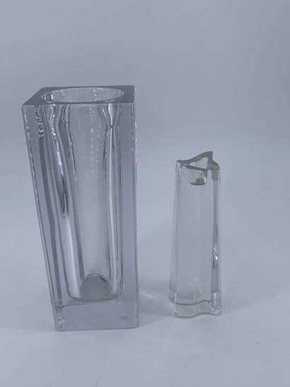LALIQUE FRANCE et divers LALIQUE FRANCE
Grand vase en cristal moulé et satiné à décor...
