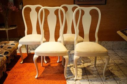 null Rocco Turzi décoration Quatre chaises de style Queen Ann en bois laqué blanc...